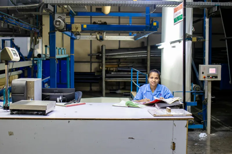 Envelope in Hand, Money in Mind: When Americans Actually Touched Their Paychecks