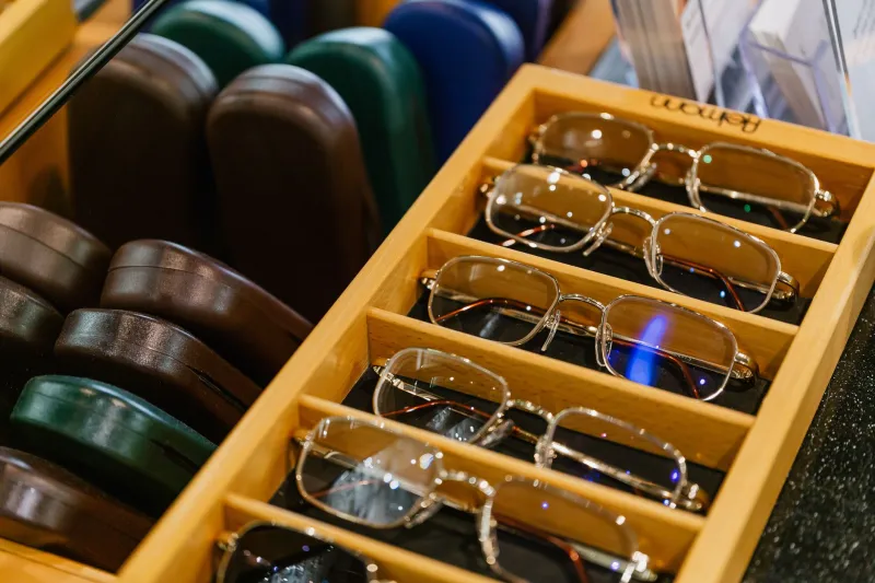 The Frames You Wore for Twenty Years — When Eyeglasses Were Built to Last and Nobody Expected Otherwise